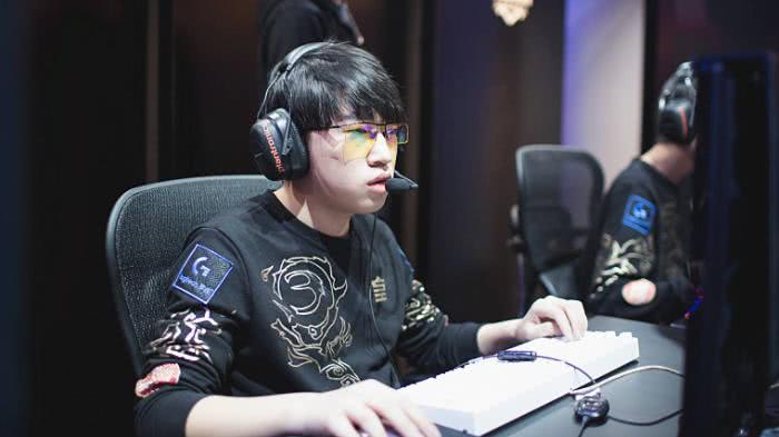 队配合和良 队配合和良