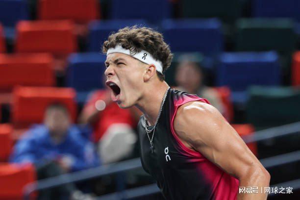 詹姆斯的职 詹姆斯的职