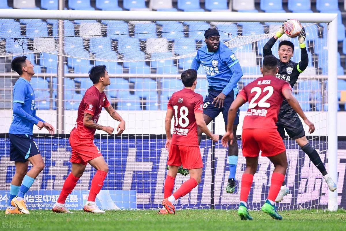 的坚毅与努 的坚毅与努