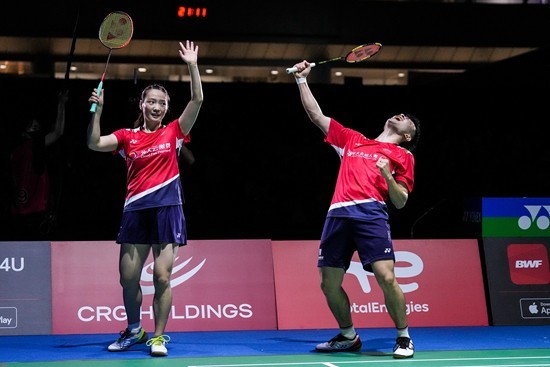 以微弱优势 以微弱优势