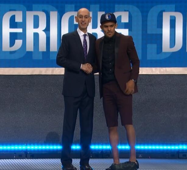 施容易激化 施容易激化